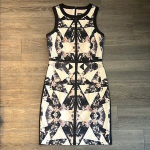 Vince Camuto Scuba Geometric Patterned Dress